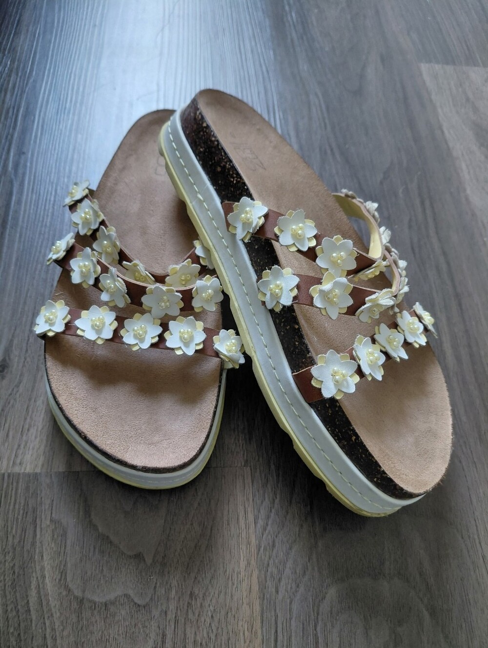 Floral White Strappy Slide Sandals - Women - Picture 9 of 9